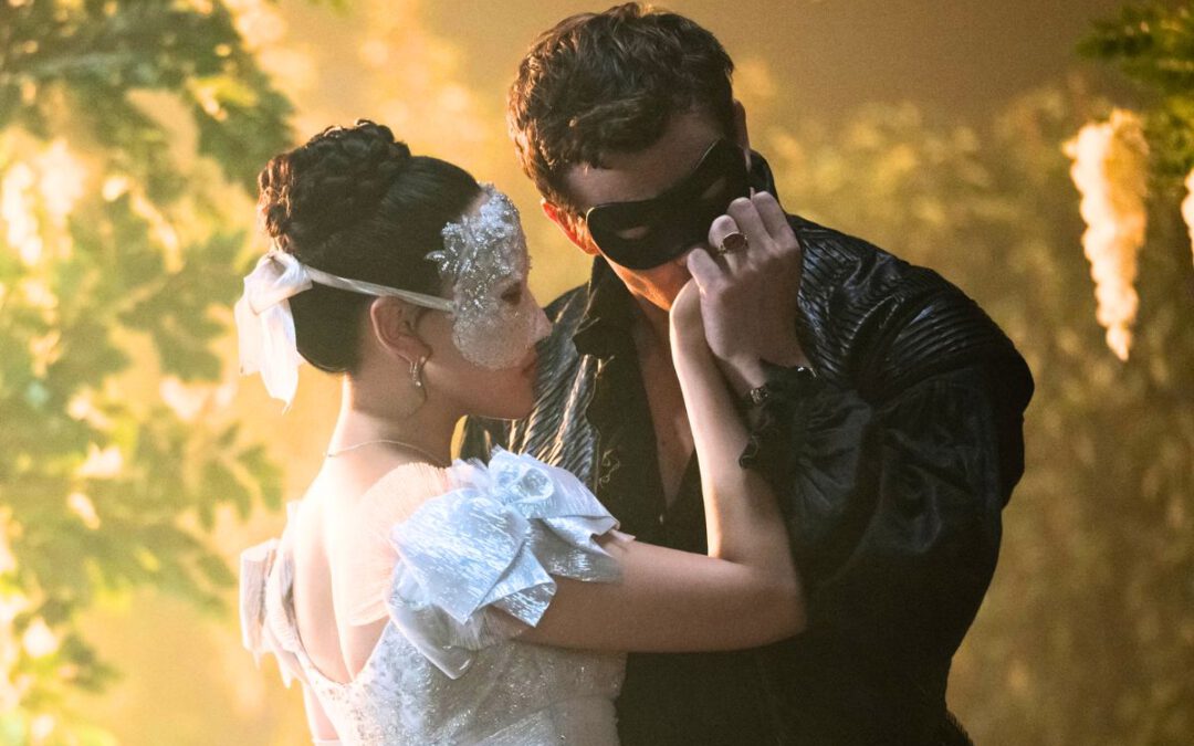 Peinados inspirados en la nueva temporada de Los Bridgerton: romanticismo y elegancia actual